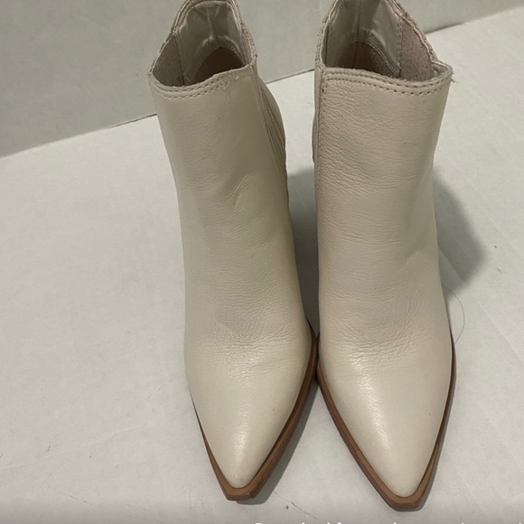 Vince Camuto Gabeena Western Bootie SZ 8.5 - Picture 4 of 4